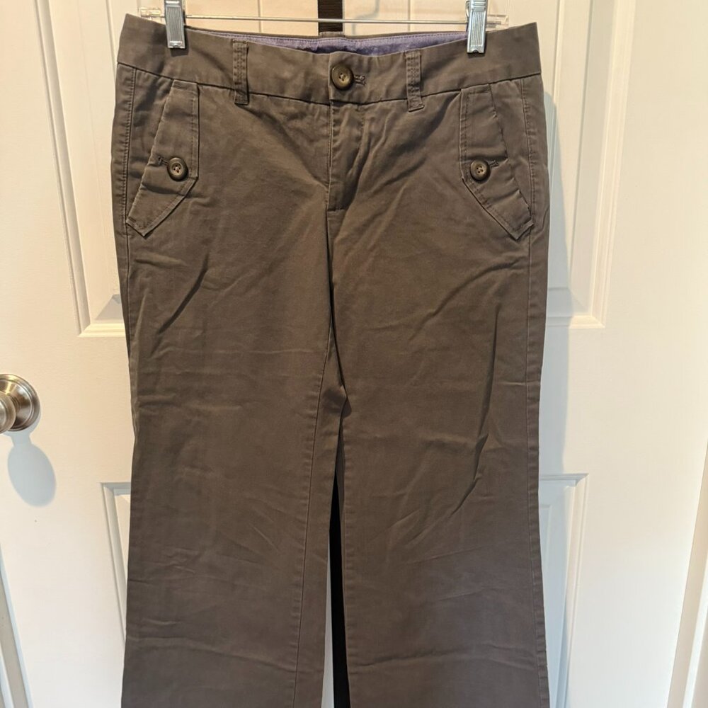 Gap Gray Khaki Pants - Size 4 Regular